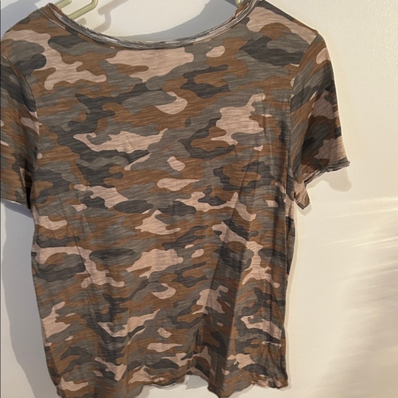 Cato Camo Print Tee with Flag Pocket - Picture 4 of 5